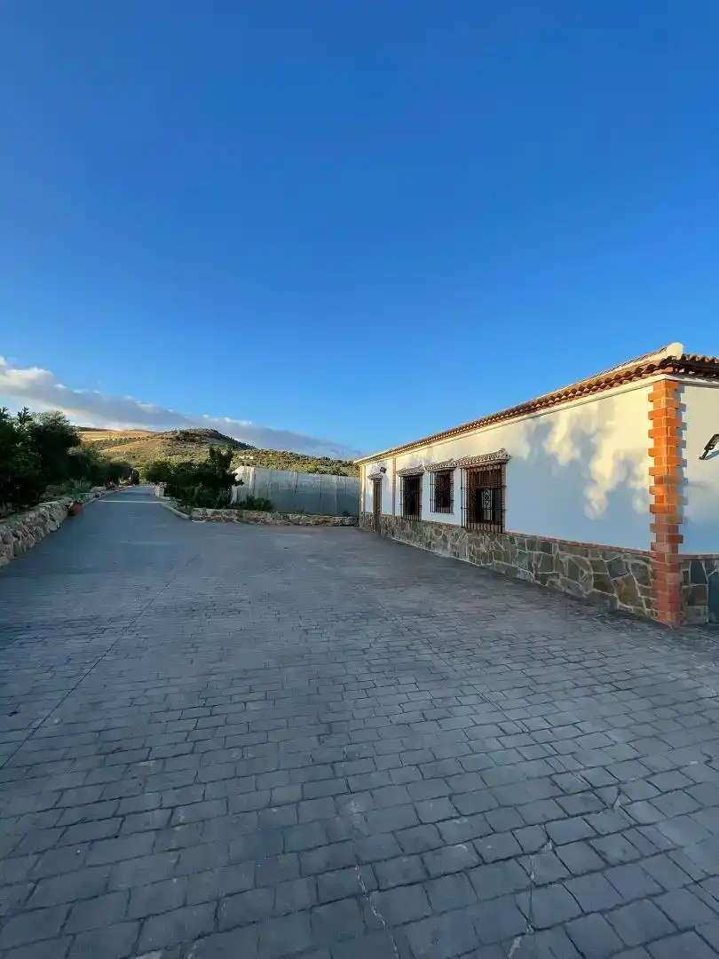 Vista exterior de Casa o chalet de alquiler en Álora con Aire acondicionado, Jardín privado y Piscina