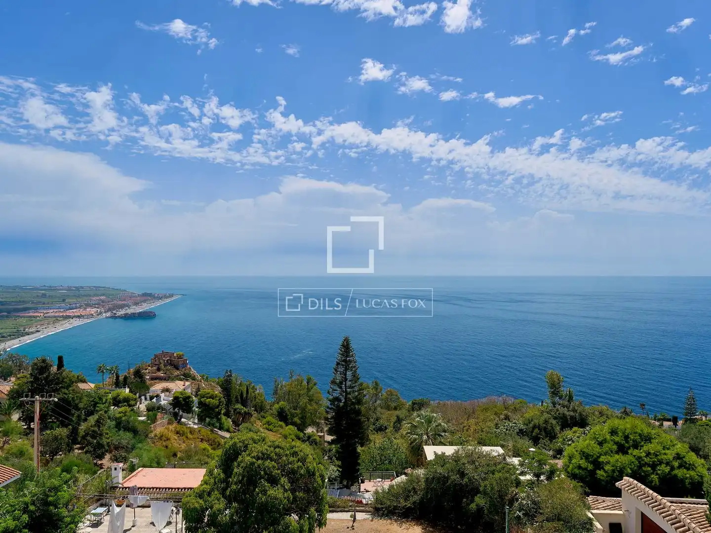 Detached house with pool for sale in Monte los Almendros - El Pargo - Costa Aguilera