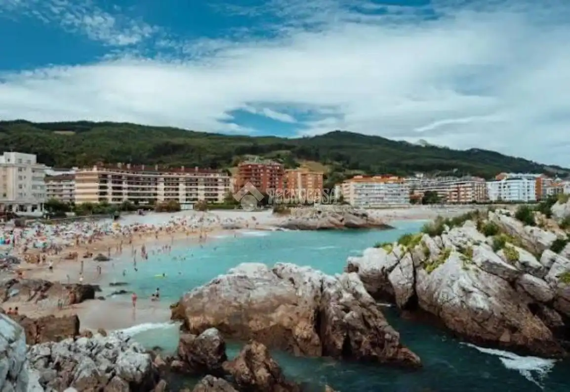 Außenansicht von Wohnung zum Verkauf in Castro-Urdiales mit Heizung
