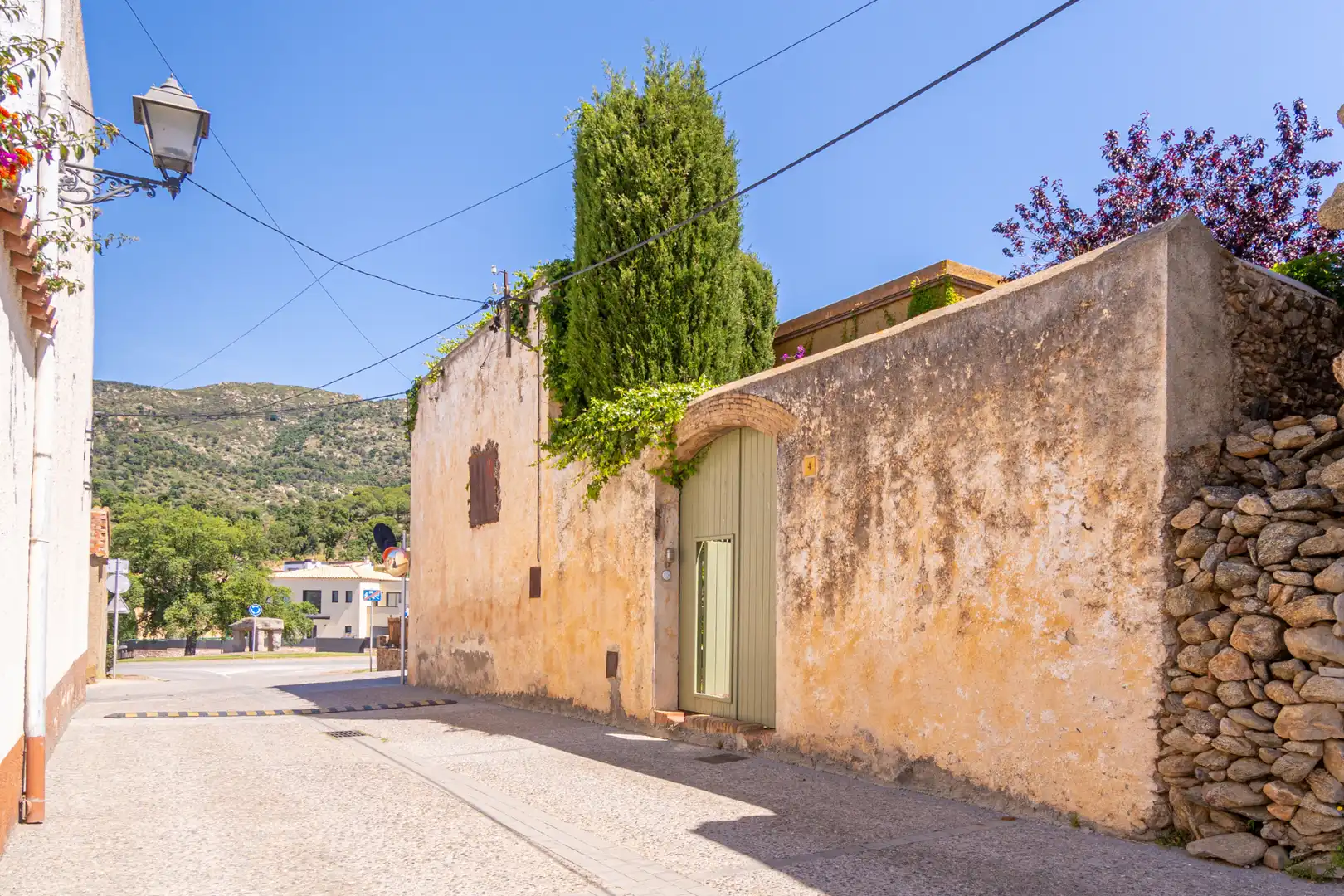 Vista exterior de Casa o xalet en venda en Palau-saverdera amb Aire condicionat, Jardí privat i Terrassa