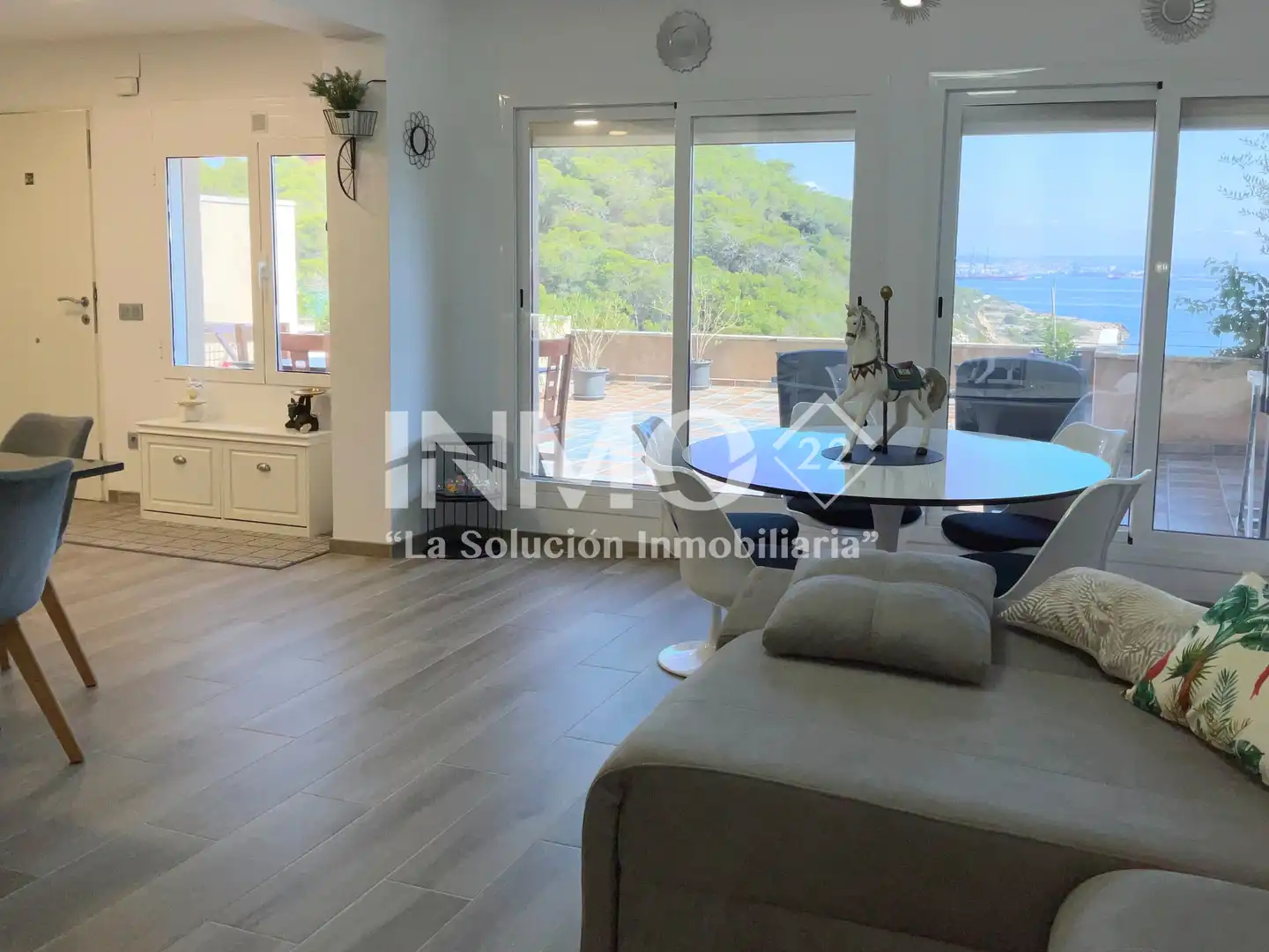 Sala de estar de Apartamento en venta en Salou con Aire acondicionado, Terraza y Amueblado
