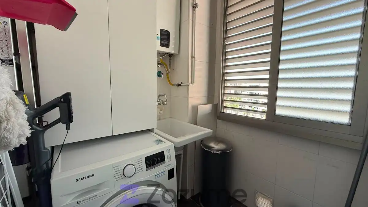 Habitación de Piso de alquiler en Murcia con Aire acondicionado, Calefacción y Horno