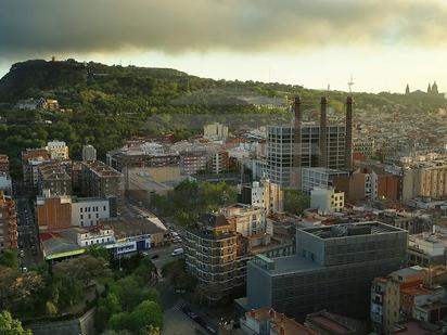 Exterior view of Flat for sale in  Barcelona Capital  with Balcony