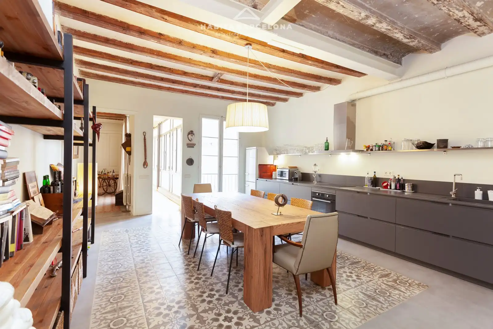 Appartamento con terrazza in vendita a Carrer dels Banys Nous, imagen 4