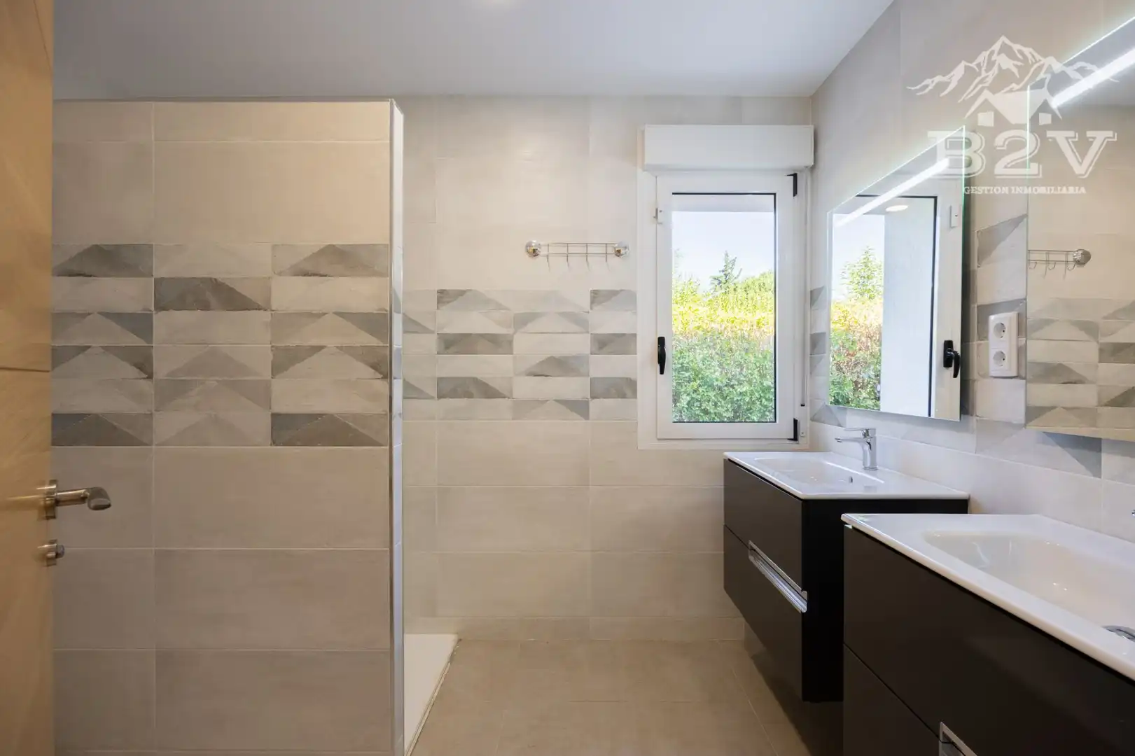 Bathroom of Houses for sale in Navalafuente  with Air Conditioner, Heating and Private garden