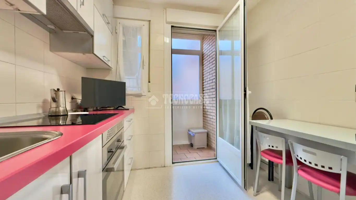 Piso en venta en C. Bécquer, Fuensalida