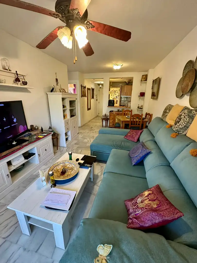 Sala de estar de Apartamento en venta en Benalmádena con Aire acondicionado, Terraza y Amueblado