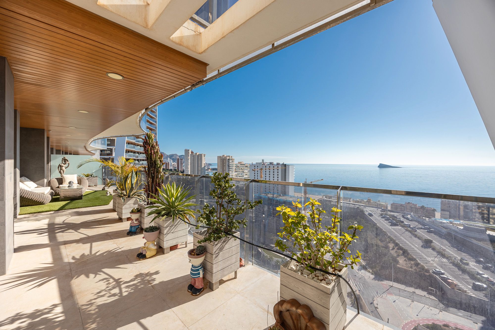 Terrace of Flat for sale in Benidorm  with Storage room, Swimming Pool and Furnished