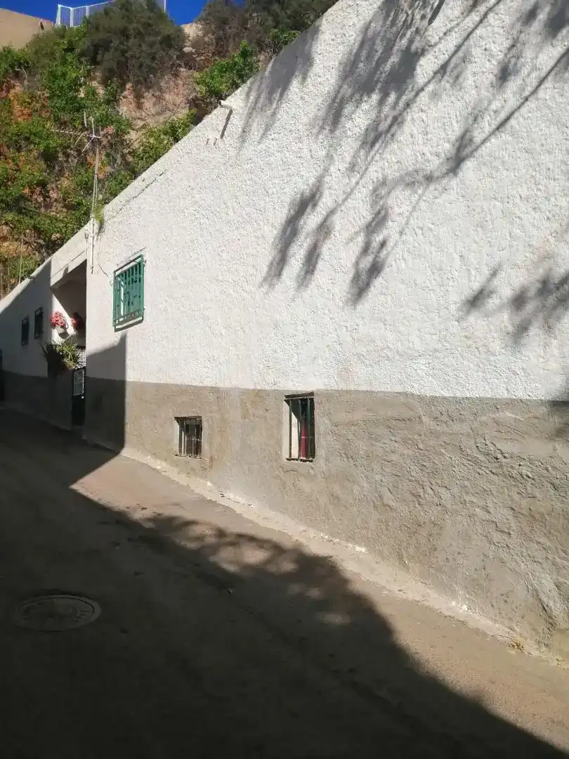 Vista exterior de Casa adosada en venda en Almería amb Moblat, Rentadora i Microones