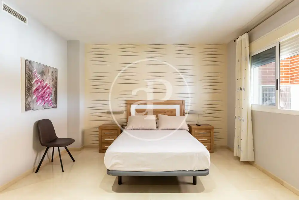 Piso en venta en Avinguda Cardenal Vicent Enrique I Tarancó, Piscinas