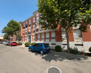 Vista exterior de Apartament en venda en Cigales amb Aire condicionat i Terrassa