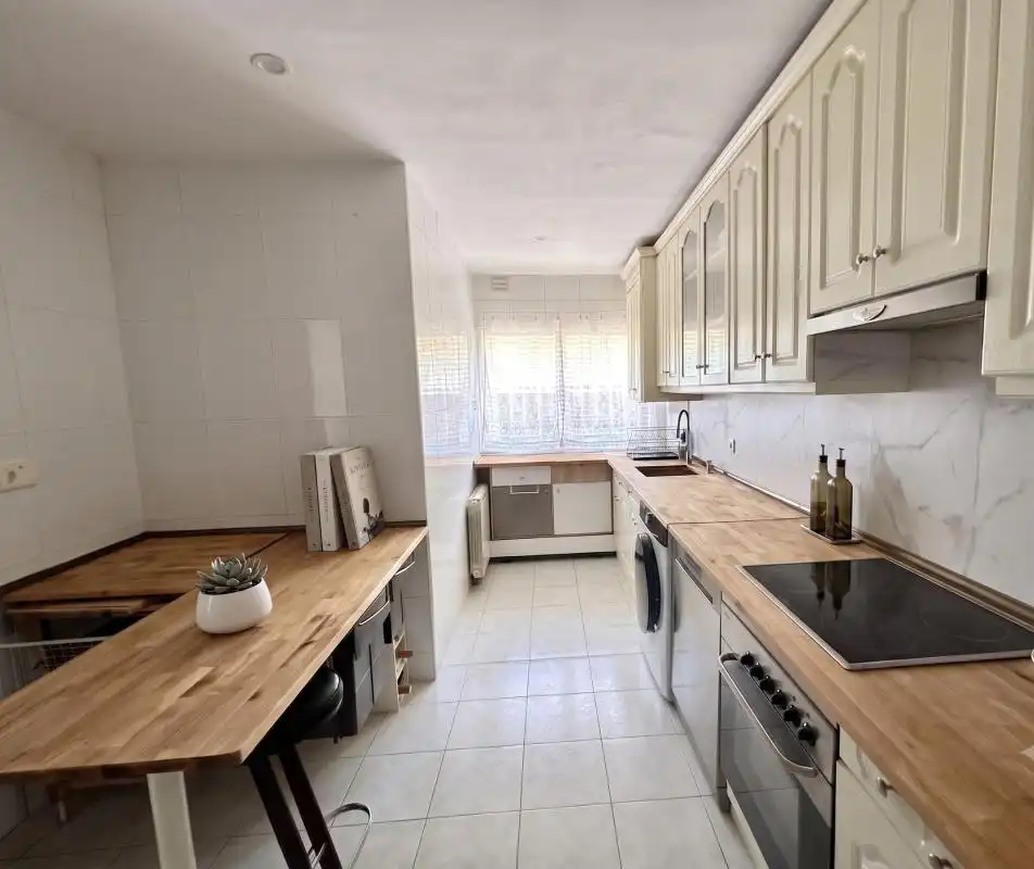 Küche von Wohnung zum Verkauf in Madrid mit Heizung, Terrasse und Balkon