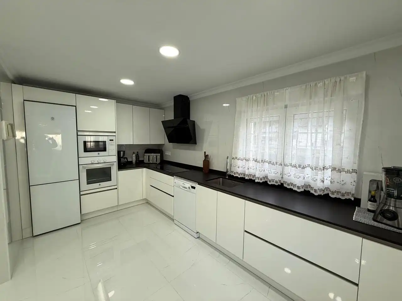 Casa con piscina en venta en Barrio Sámano, imagen 14