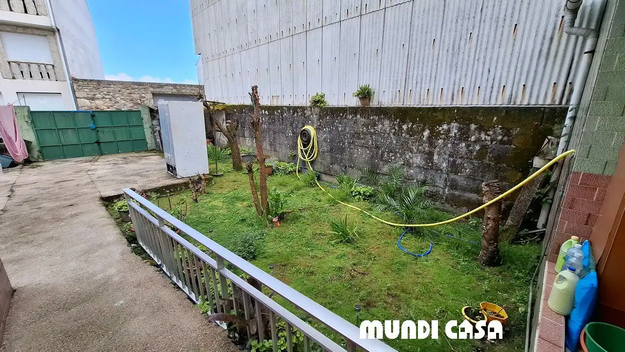 Garden of Houses for sale in A Pobra do Caramiñal
