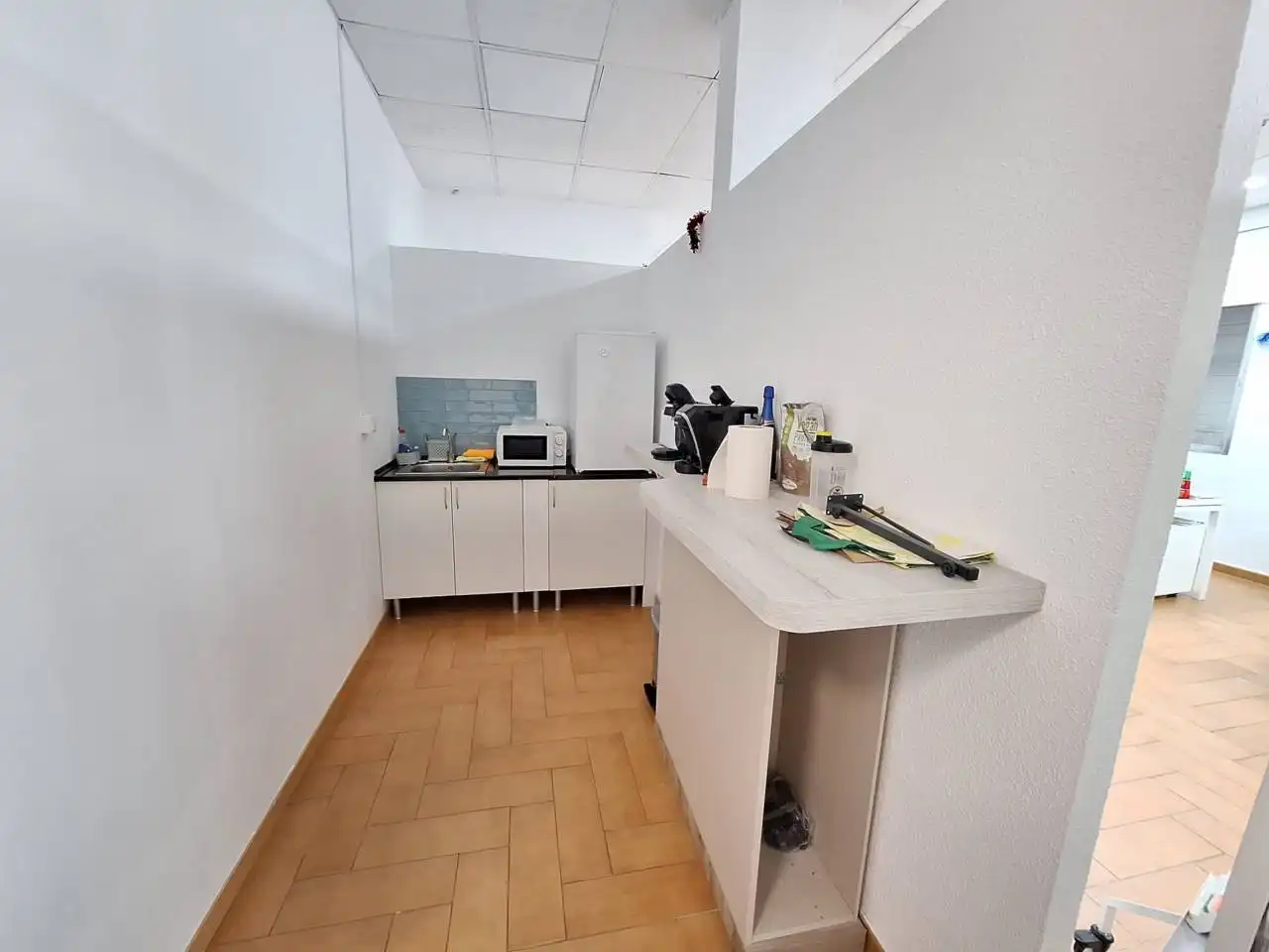 Cocina de Local de alquiler en Fuenlabrada con Aire acondicionado
