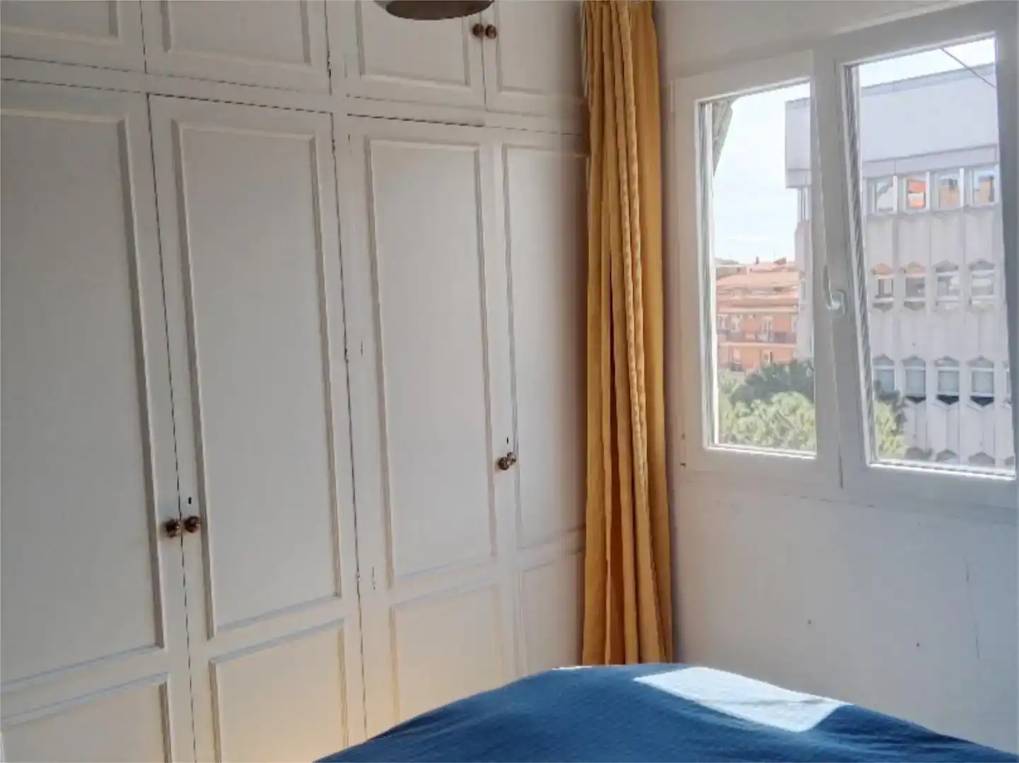 Habitación de Piso en venta en  Madrid Capital con Aire acondicionado y Balcón