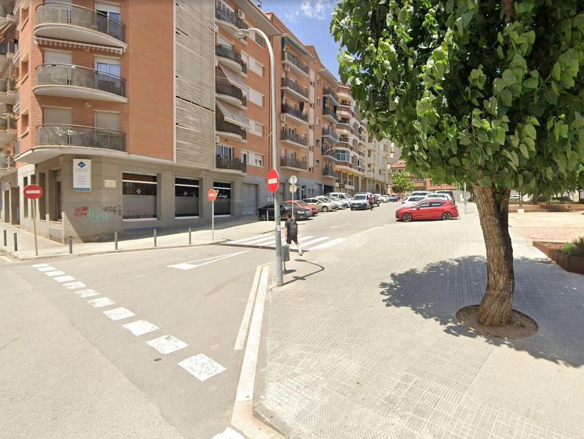 Außenansicht von Garage miete in Olesa de Montserrat