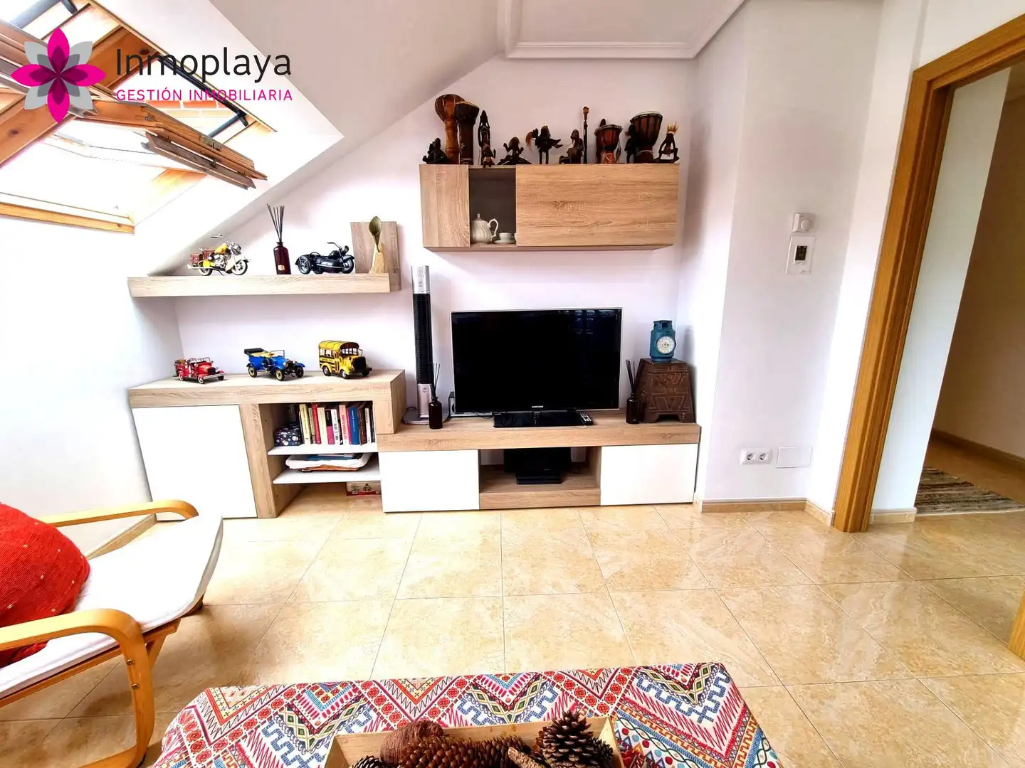 Sala d'estar de Àtic en venda en Meruelo amb Calefacció, Jardí privat i Terrassa
