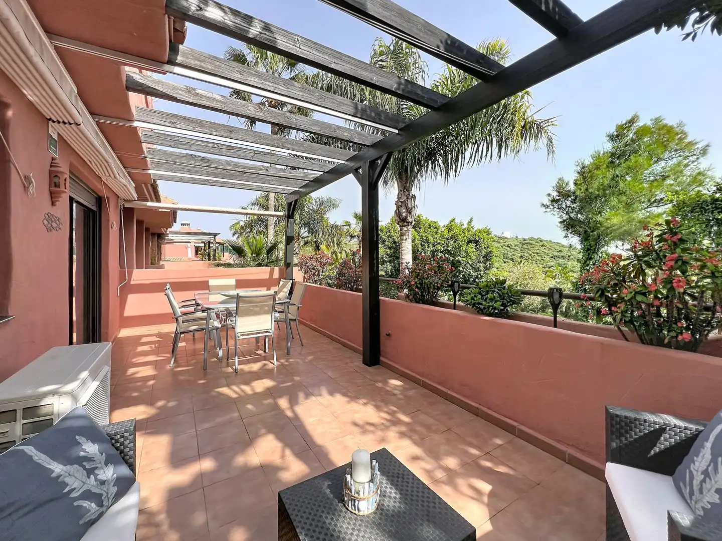 Appartement compact avec piscine à vendre à Casares Golf - Casares del Sol