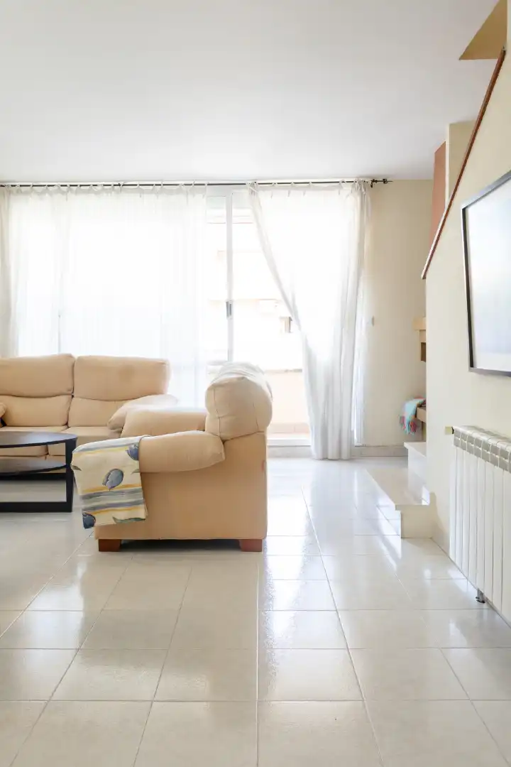 Sala de estar de Casa o chalet en venta en Abrera con Calefacción, Jardín privado y Trastero