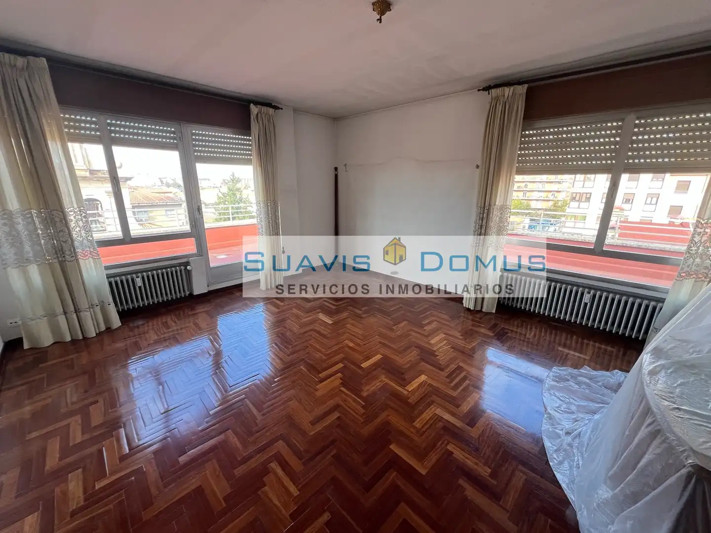 Sala de estar de Ático de alquiler en Zamora Capital  con Calefacción, Parquet y Terraza