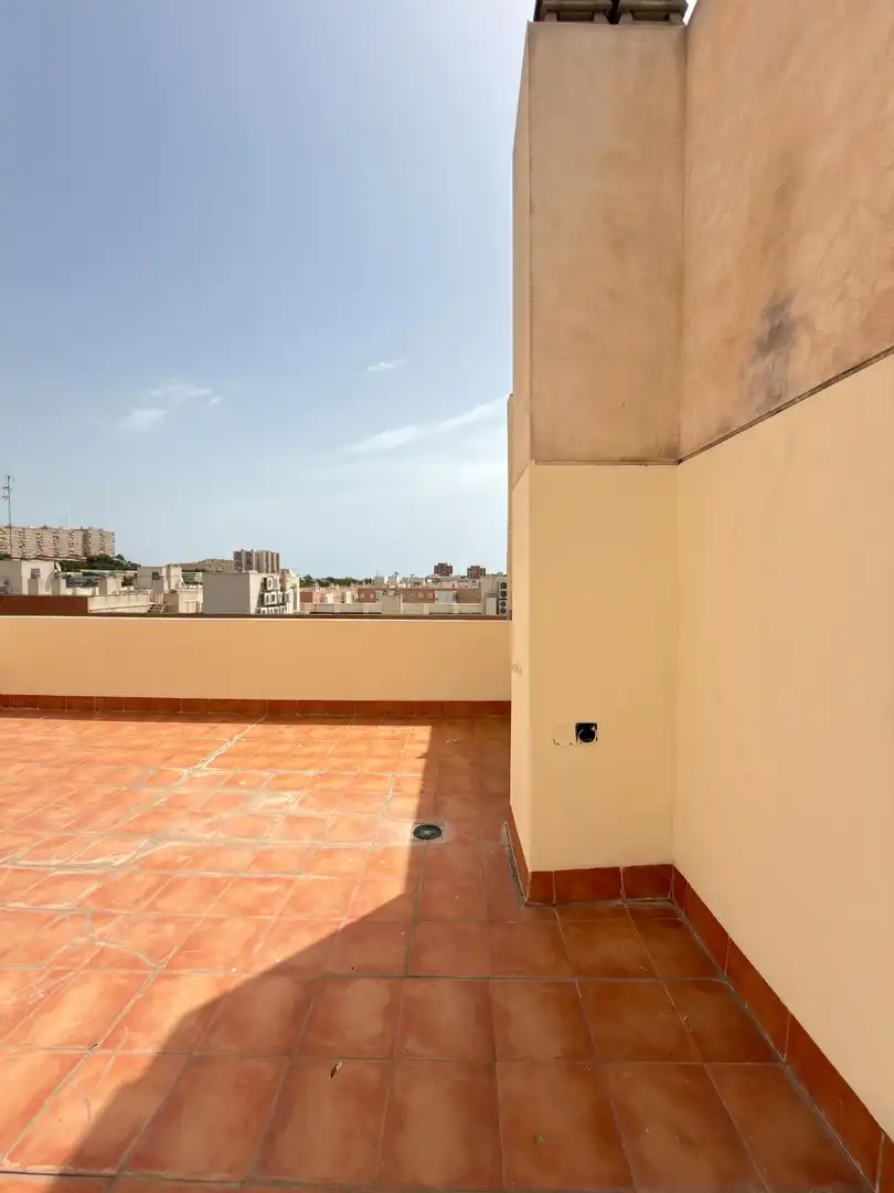 Terrassa de Àtic en venda en Alicante / Alacant amb Aire condicionat, Terrassa i Balcó