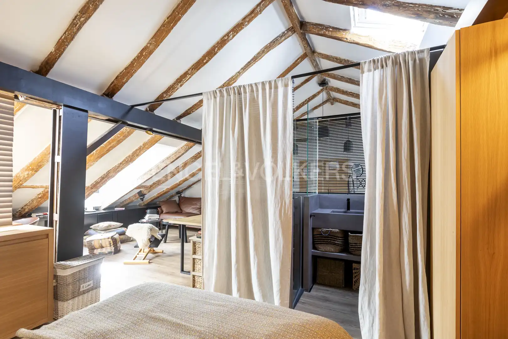 Schlafzimmer von Wohnung zur Miete in Madrid mit Klimaanlage, Heizung und Möbliert