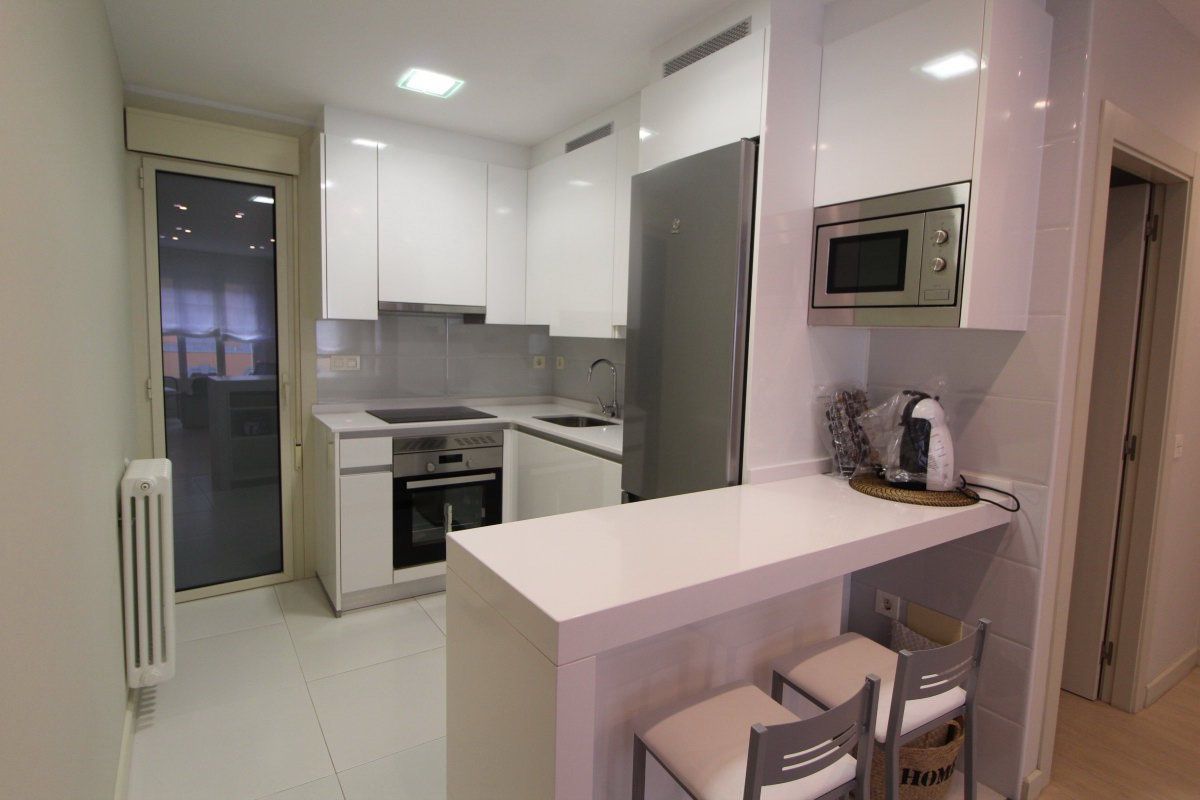 Cocina de Piso de alquiler en Oviedo  con Calefacción