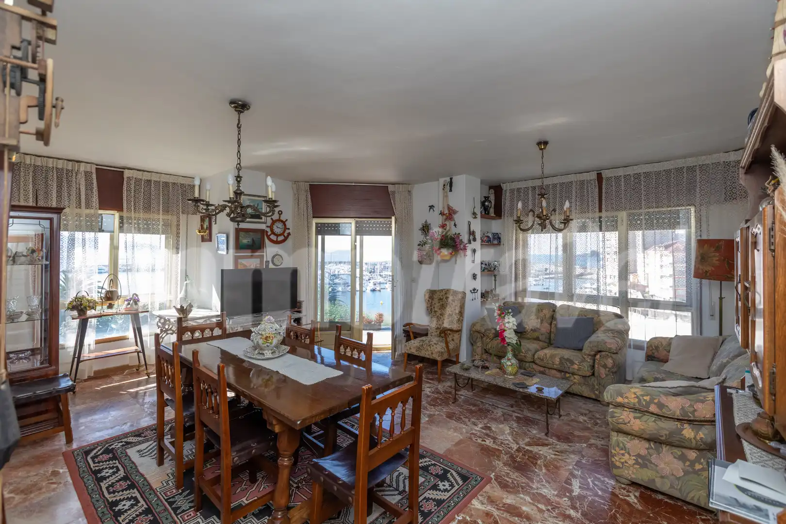 Piso con terraza en venta en Rúa da Constitución 4, imagen 2