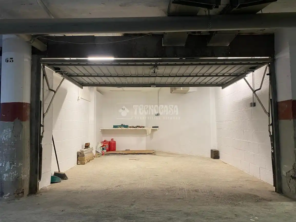 Garage zum Verkauf in Manilva
