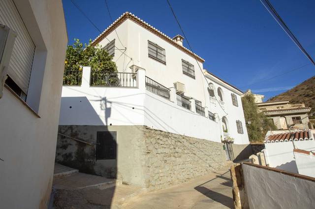 Casa-chalet en Venta en Calle Alta en El Borge