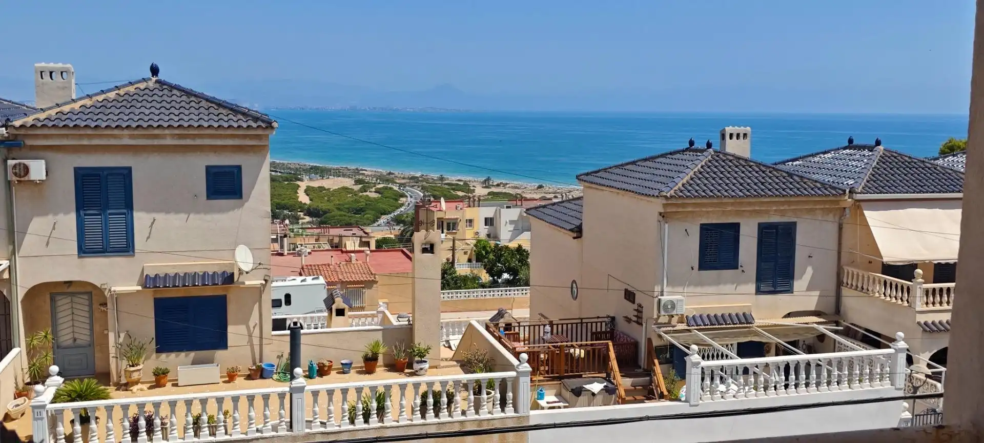 Außenansicht von Haus oder Chalet zum Verkauf in Santa Pola mit Klimaanlage, Heizung und Terrasse