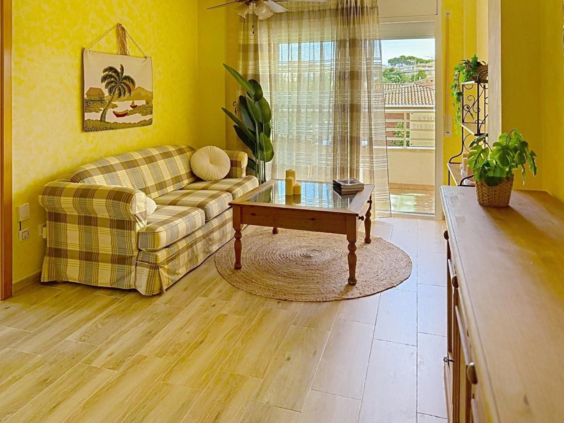 Living room of Flat for sale in Calafell  with Heating and Balcony