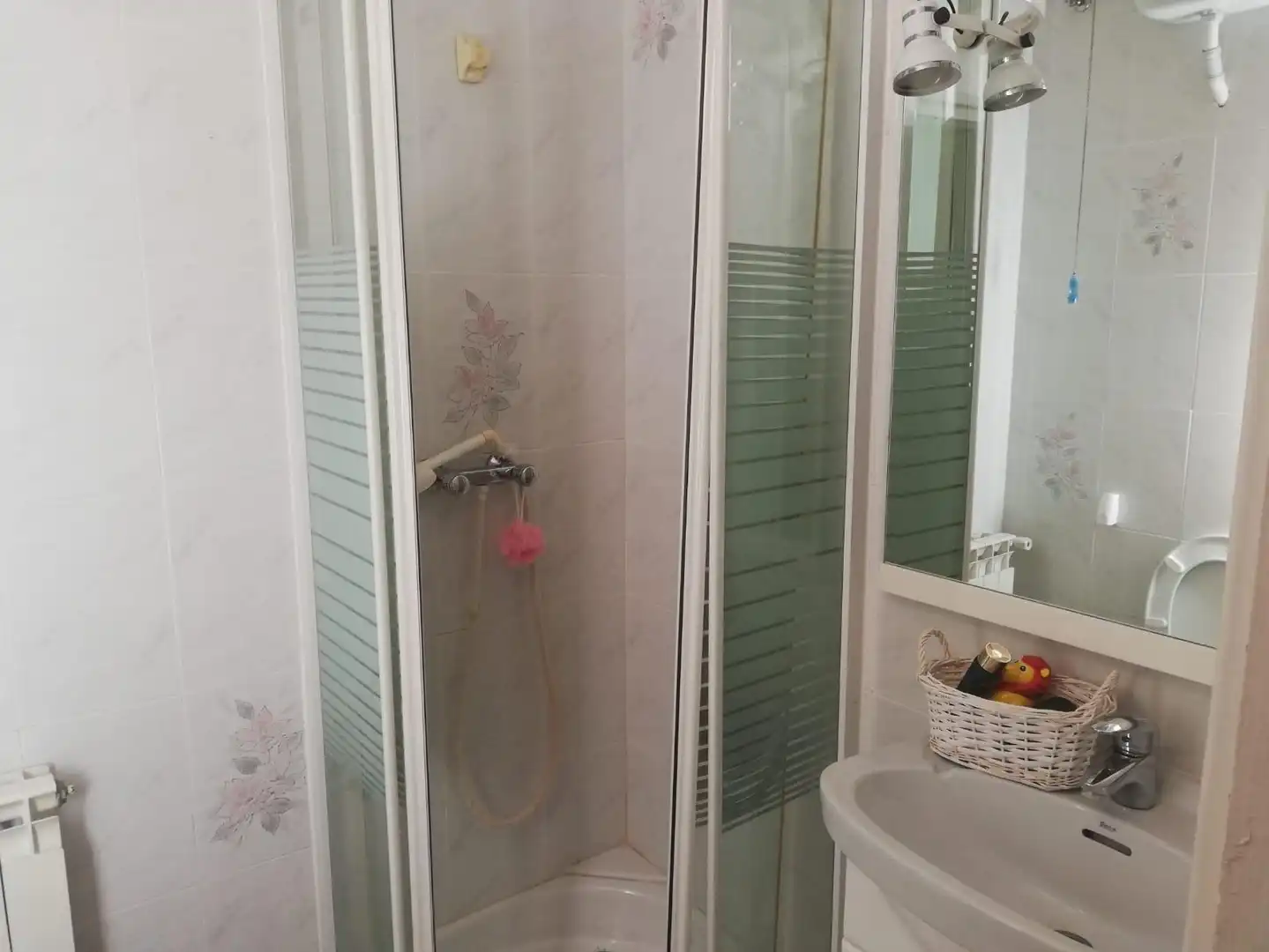 Badezimmer von Geschaftsraum zum Verkauf in Flix