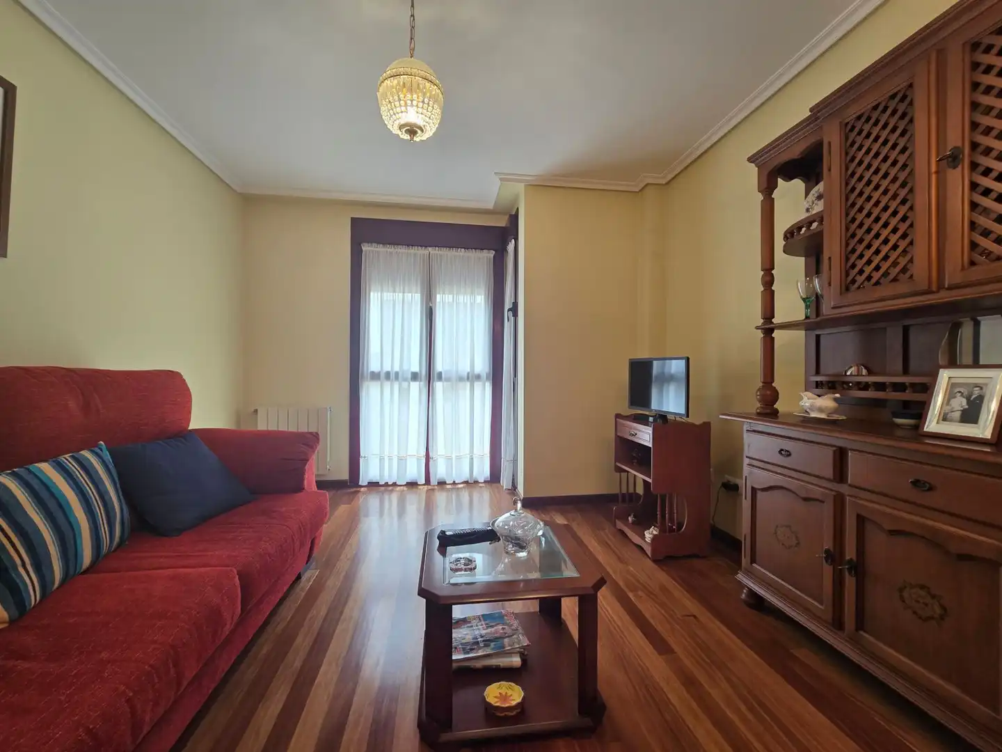 Sala de estar de Piso en venta en Llanes con Calefacción y Amueblado