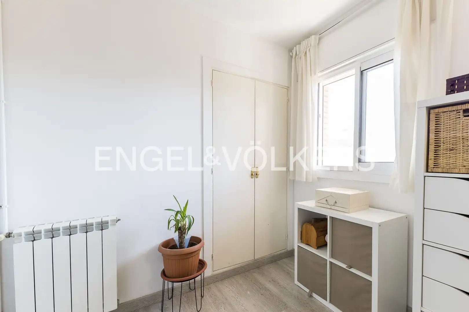 Schlafzimmer von Wohnung zum Verkauf in Esplugues de Llobregat mit Klimaanlage, Heizung und Parkett