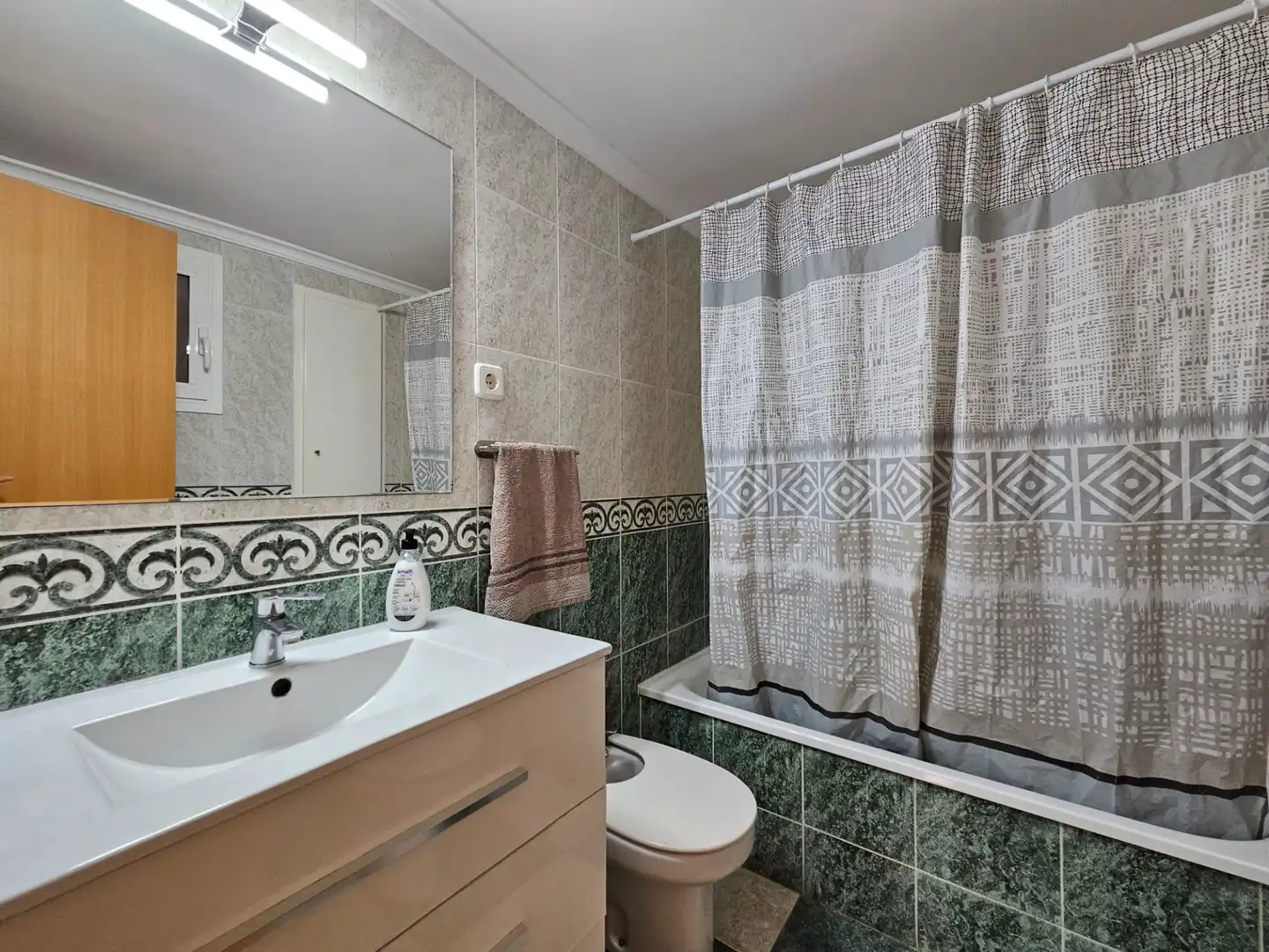 Apartamento de alquiler en Carrer de l'Illa de Xipre, 11, Oliva Playa