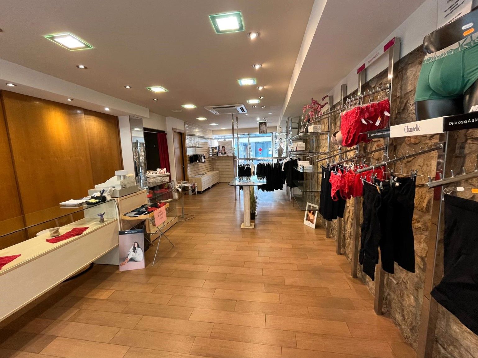 Premises for sale in Centre