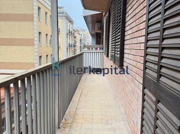 Piso con ascensor en venta en Rambla Ferran