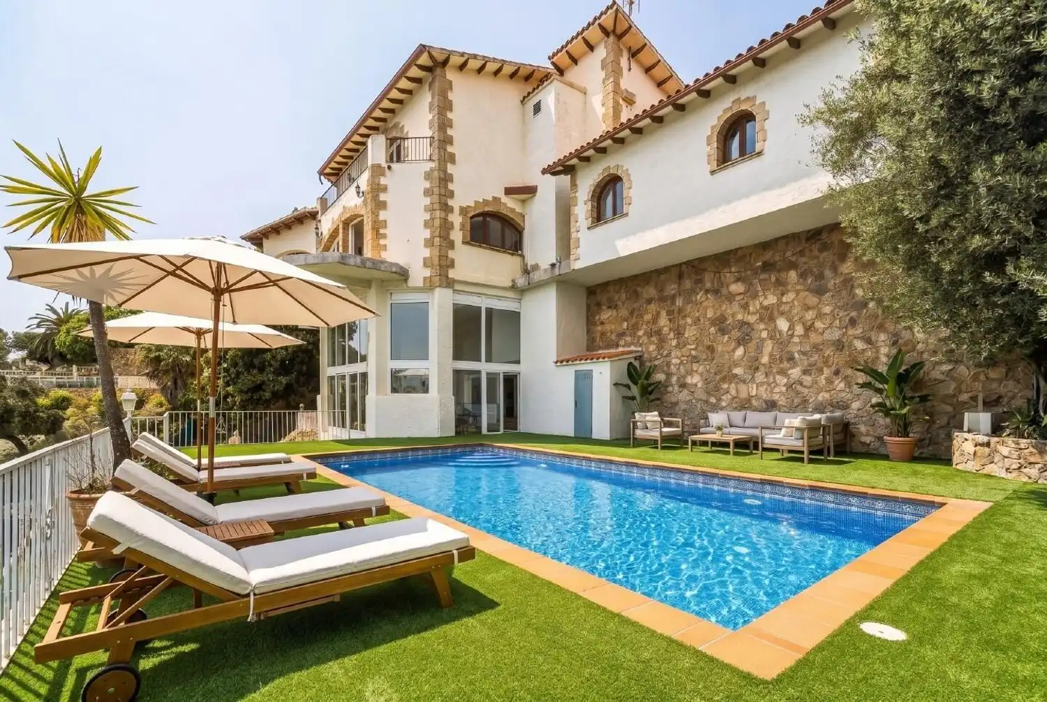 Piscina de Casa o xalet en venda en Lloret de Mar amb Aire condicionat, Terrassa i Traster