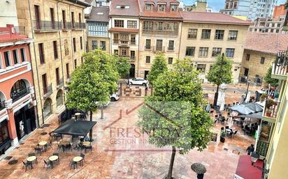 Terrassa de Pis en venda en Oviedo  amb Calefacció, Parquet i Traster