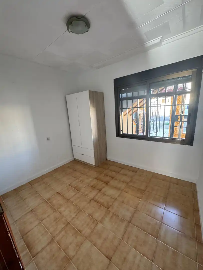 Dormitori de Casa adosada en venda en San Fulgencio amb Jardí privat, Terrassa i Moblat