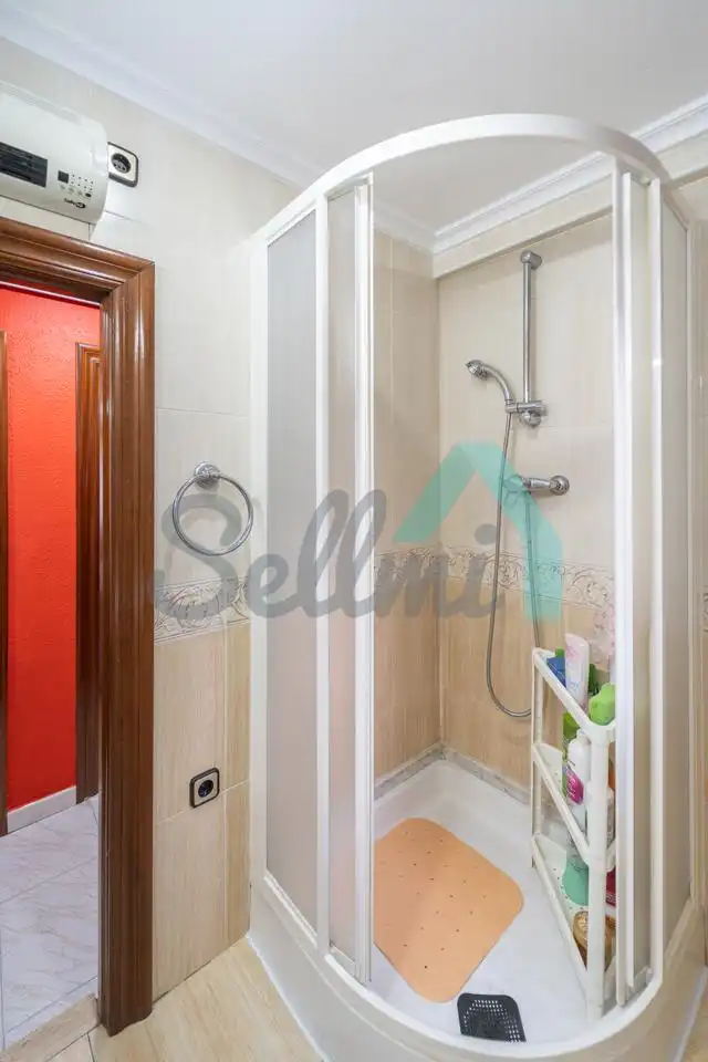 Baño de Piso de alquiler en Mieres (Asturias) con Calefacción y Amueblado