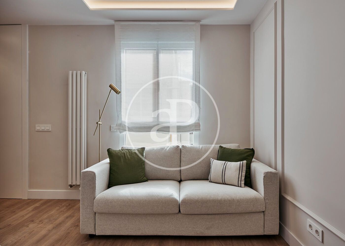 Sala d'estar de Pis en venda en  Madrid Capital amb Aire condicionat, Calefacció i Moblat