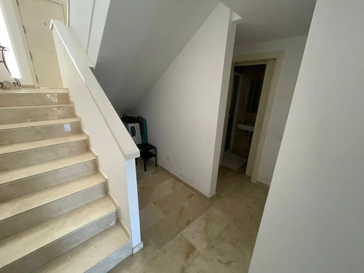 Einfamilien-Reihenhaus zum Verkauf in Santa Eulària des Riu mit Klimaanlage, Terrasse und Möbliert