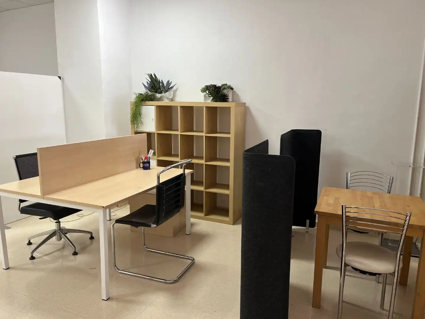 Oficina de alquiler en Esplugues de Llobregat con Aire acondicionado, Calefacción y Amueblado