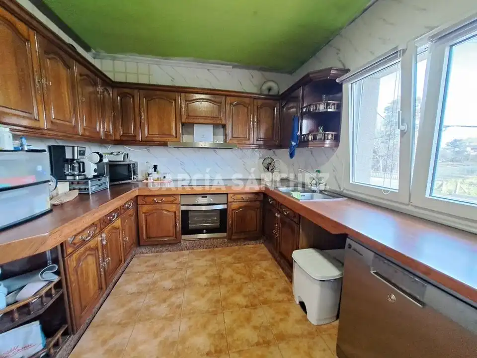 Kitchen of Houses for sale in Boiro  with Private garden, Terrace and Furnished