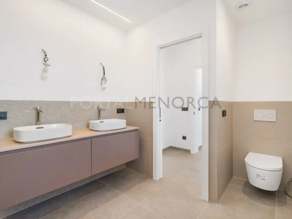 Bany de Casa o xalet en venda en Ciutadella de Menorca amb Balcó