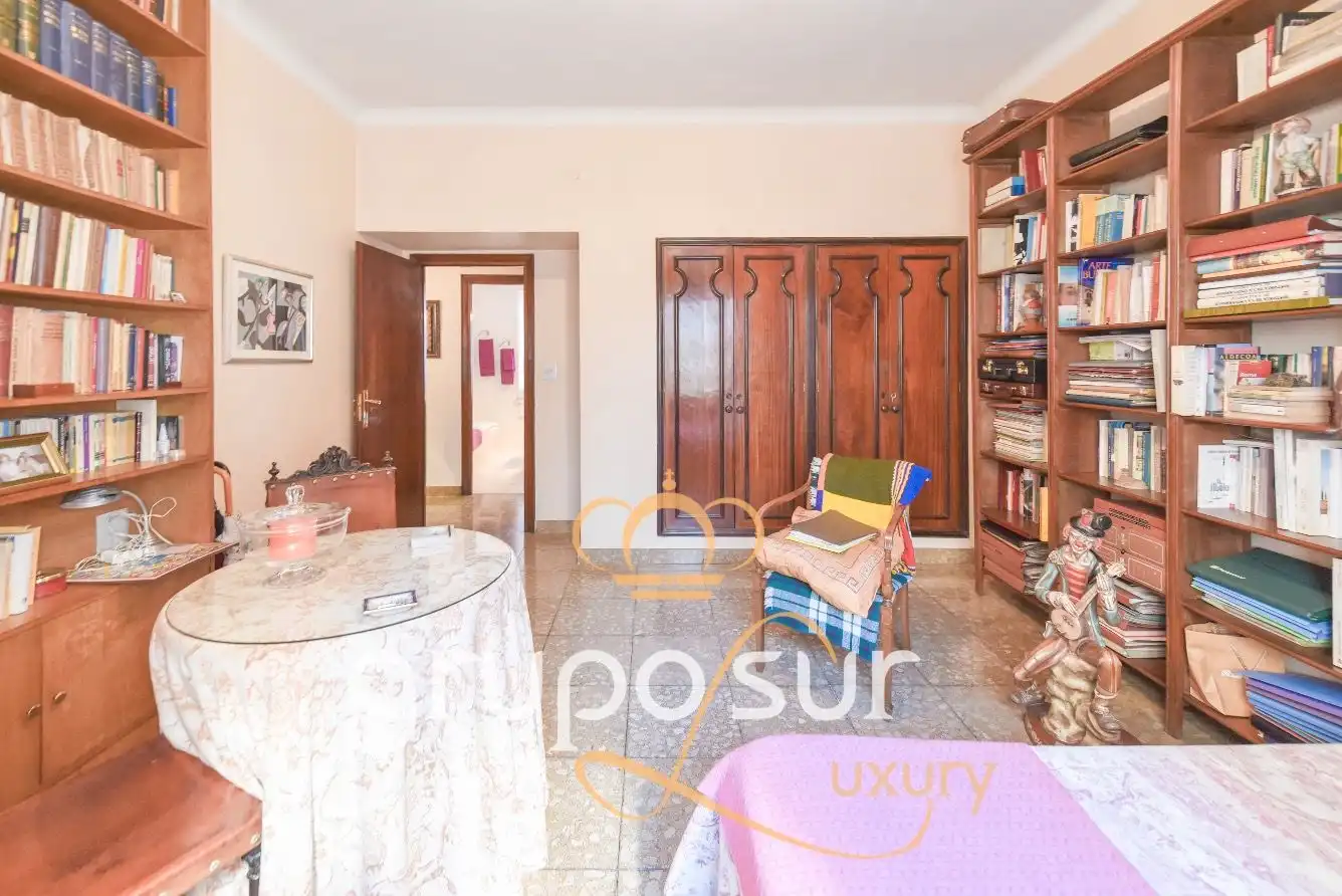 Sala d'estar de Pis en venda en Valladolid amb Calefacció, Terrassa i Rentadora