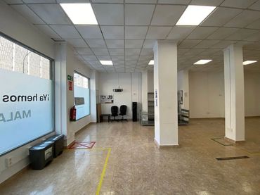 Local comercial de lloguer a Calle Héroe de Sostoa